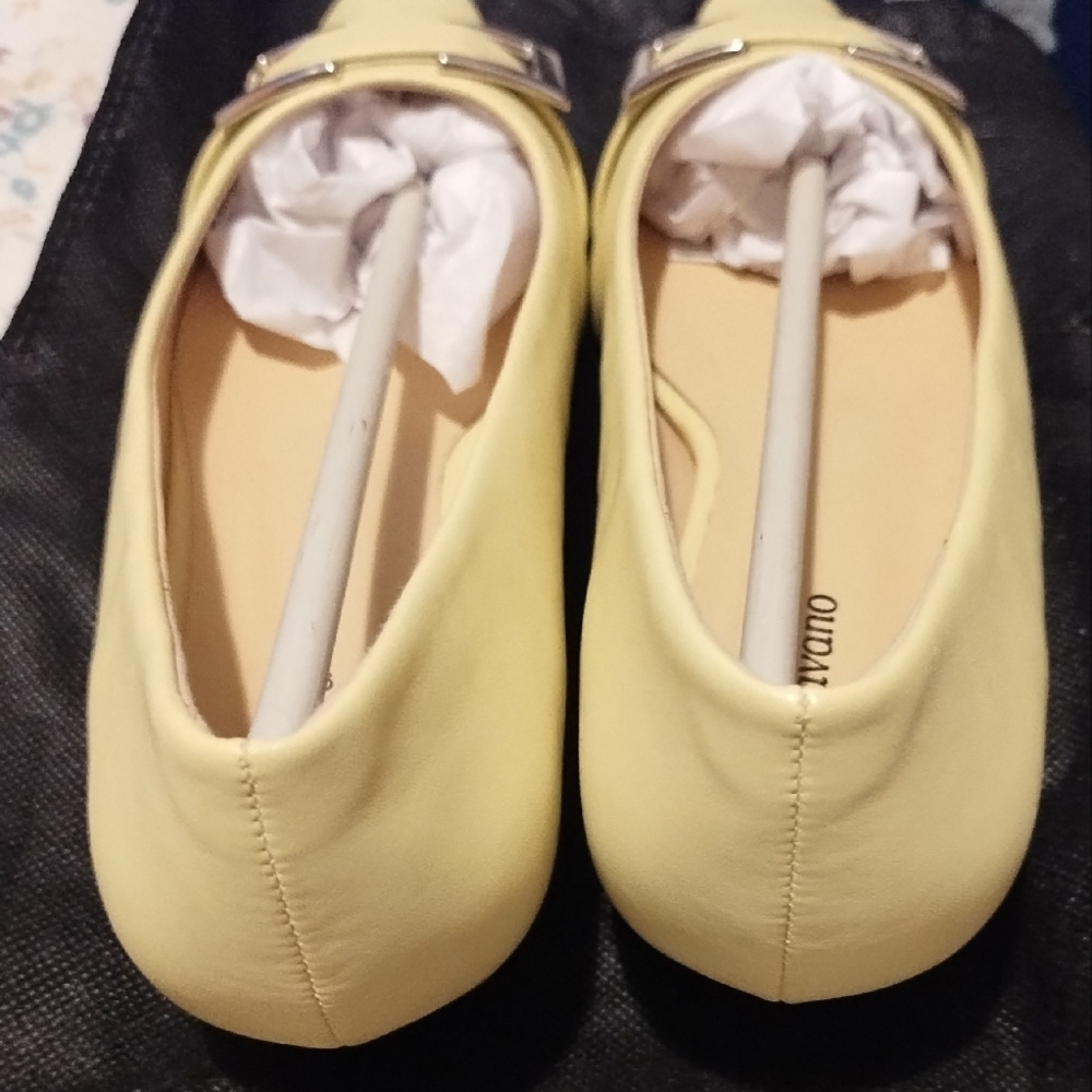 C. Paravano Yellow square Toe Buckle Ornament chunky heel. Size 39 (nwot) - Picture 5 of 7